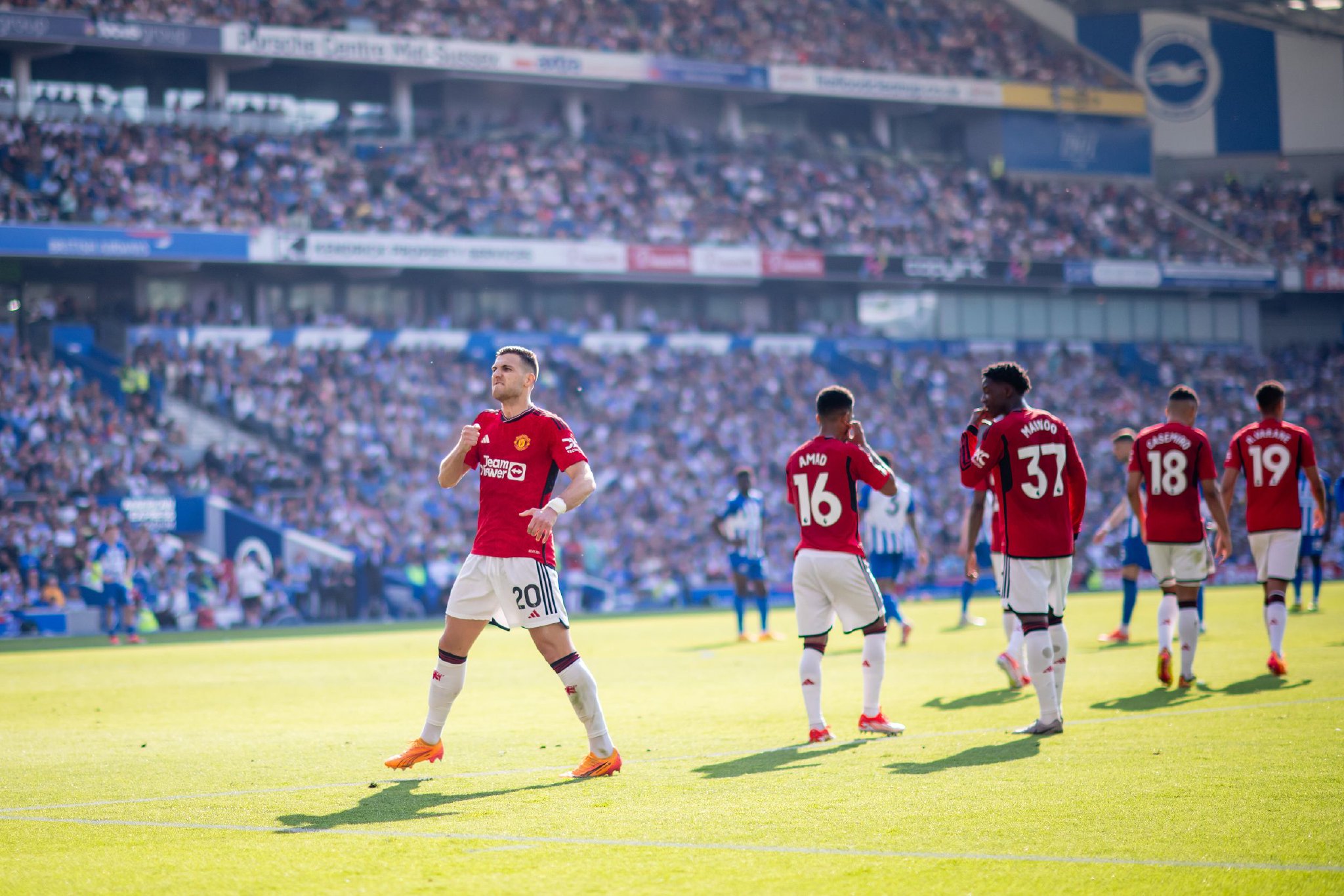 这名年轻球 这名年轻球