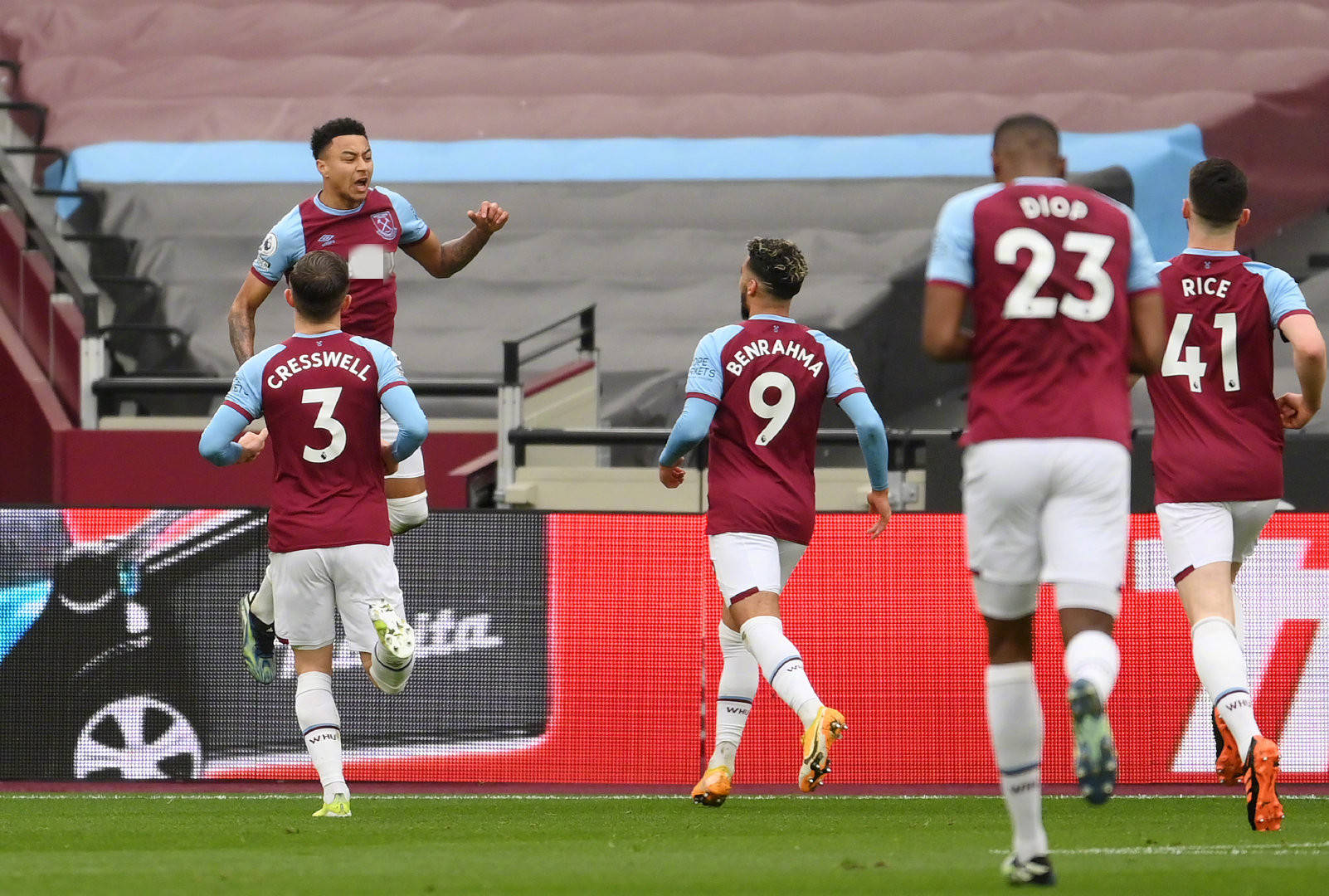 与俱乐部共 与俱乐部共